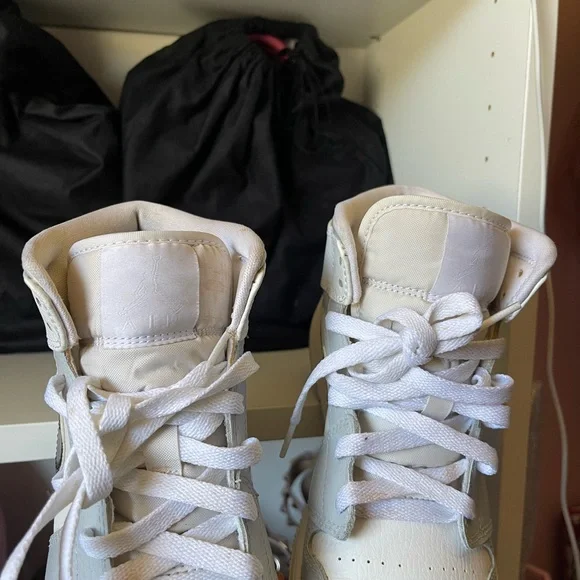 Nike Air Jordan 1 Mid in White and Gray